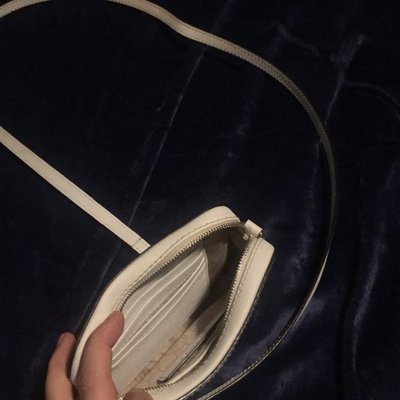 Small Michael Kors purse - Picture 2 of 3